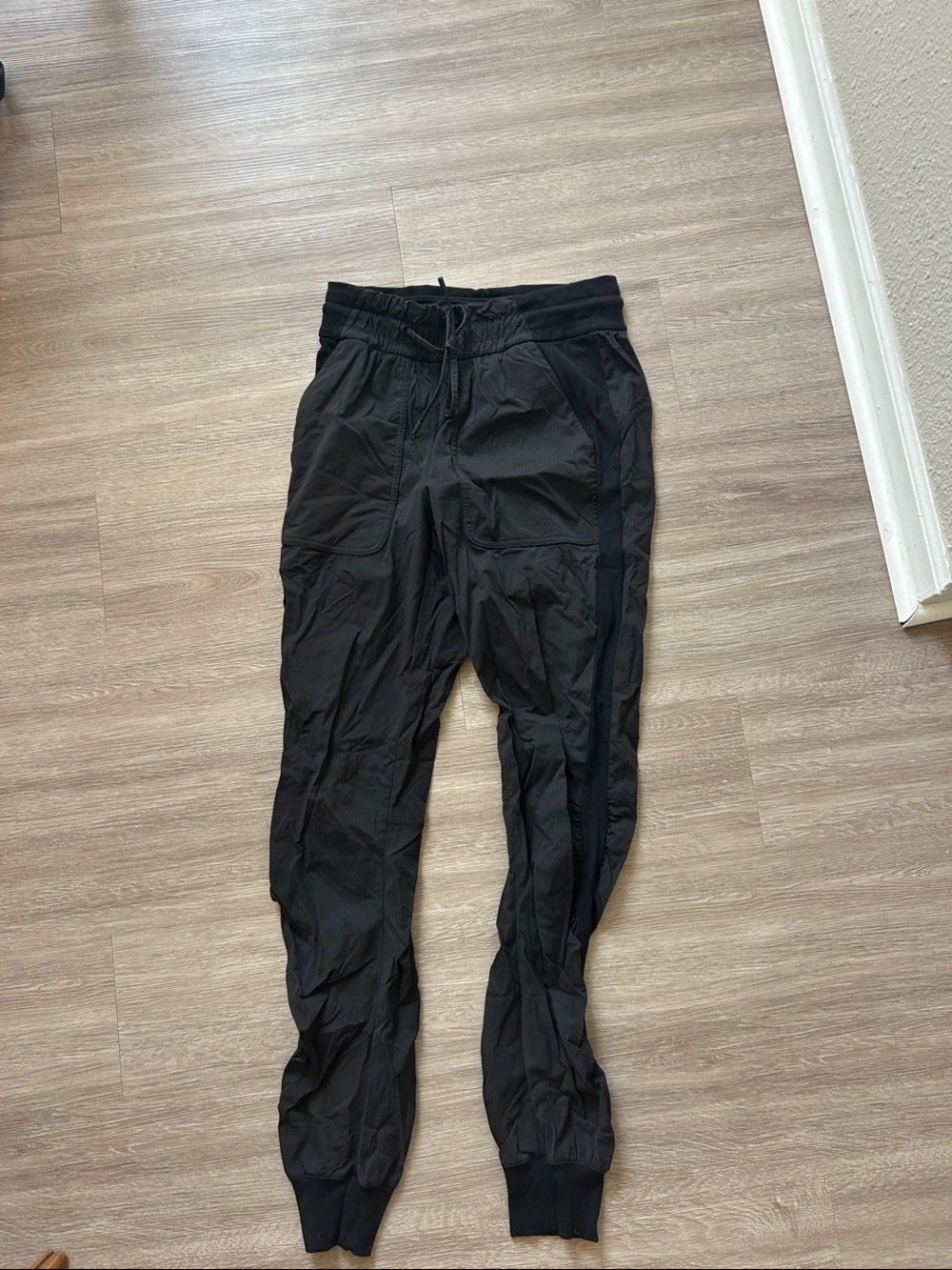 Women’s black lululemon Jogger Pants